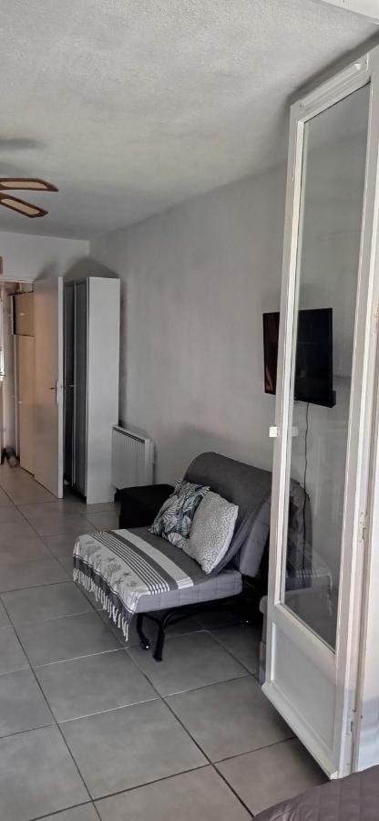 Sur Le Port, Studio Avec Vue Sur La Marina Lägenhet Gruissan Exteriör bild